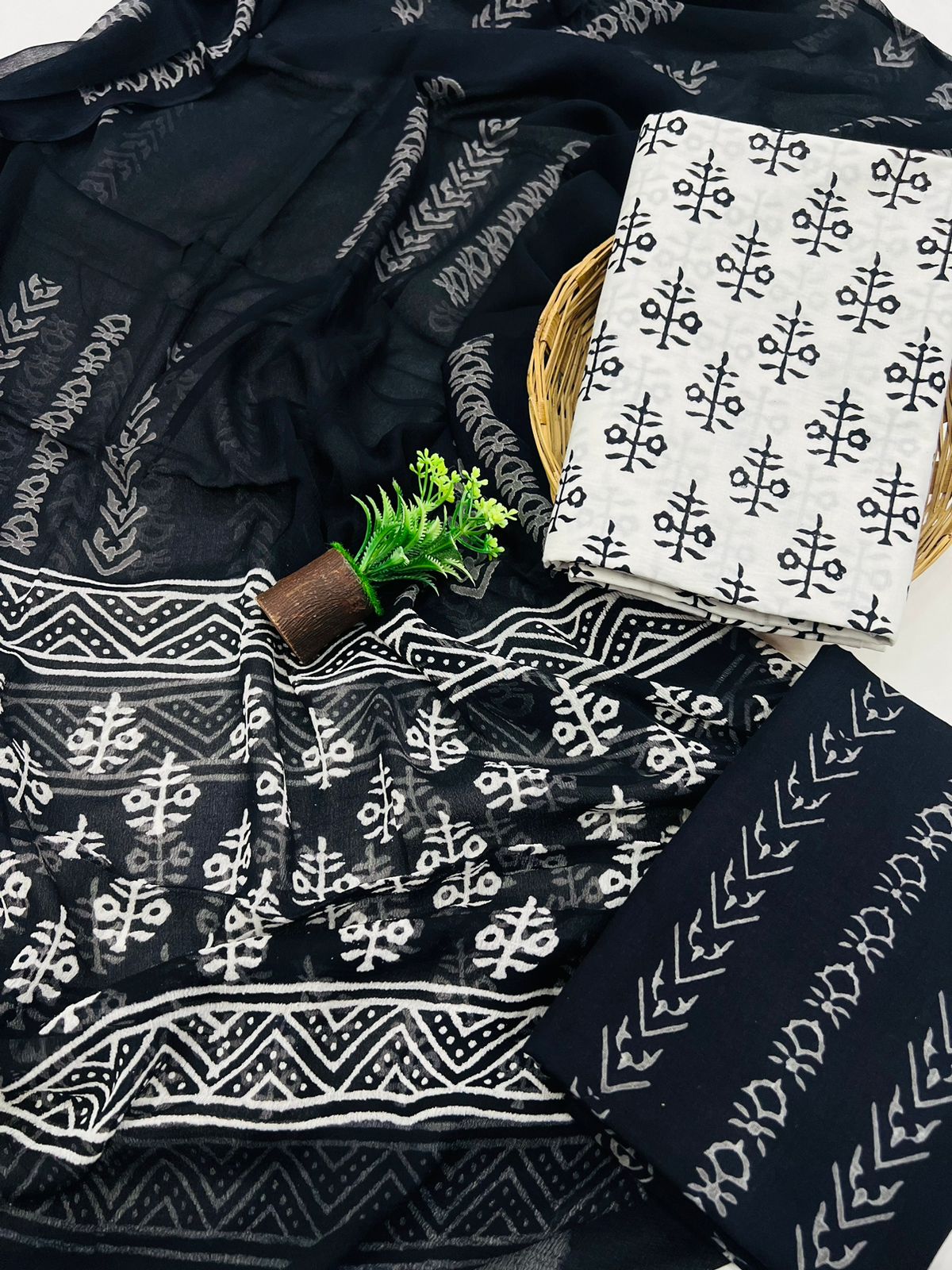 Black Contrast Cotton Suit With Chiffon Dupatta