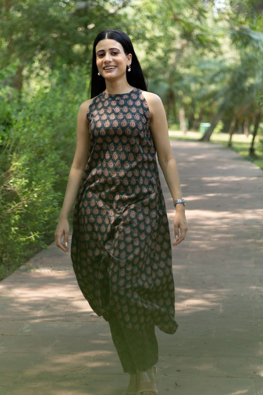 100% pure cotton Ajrak Print Pure Cotton Halter Neck Set