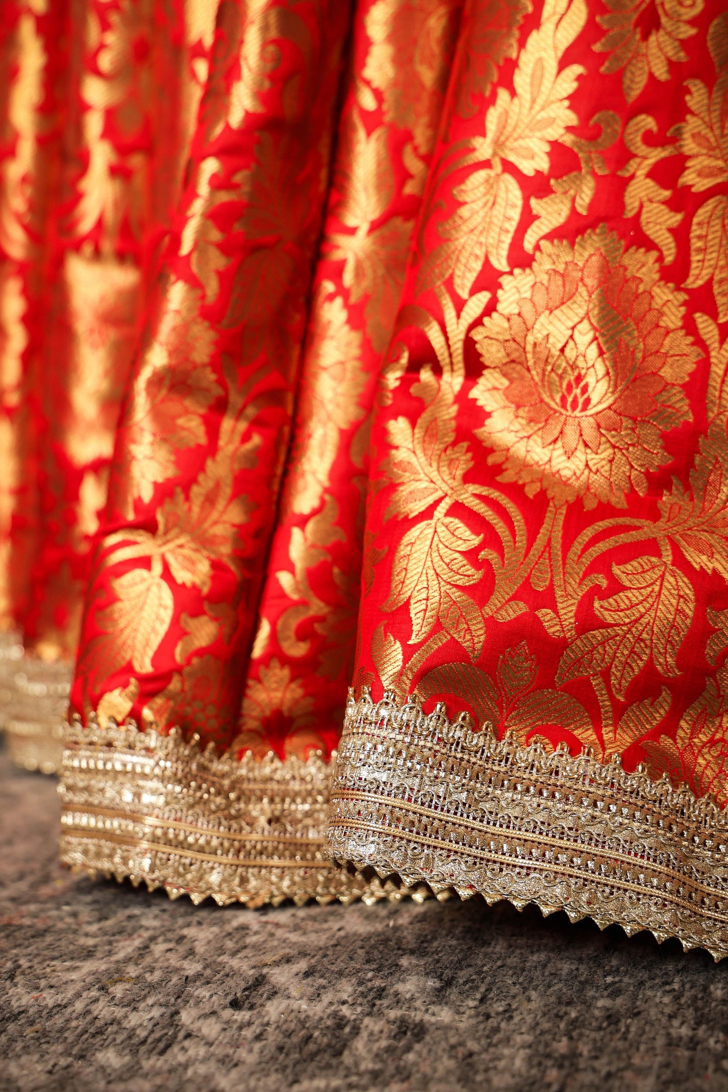 Red Brocade Silk Lehenga Set with Organza Dupatta ✨