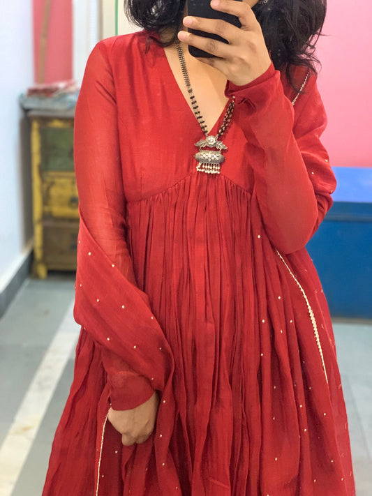 Red chanderi anarkali with churi sleeves Set of 3